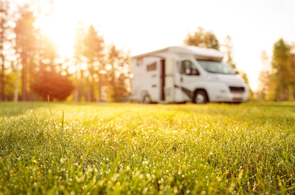 10 IDEE PER COMBATTERE IL CALDO IN CAMPER